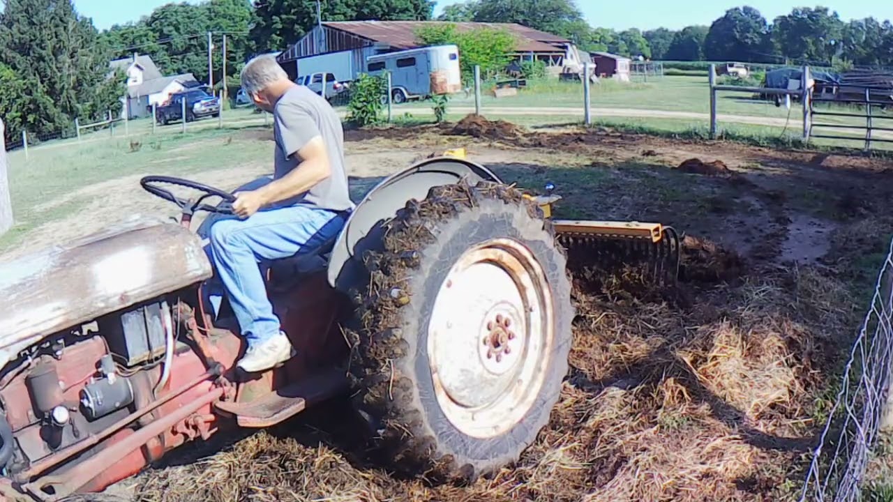 Moving manure with the Ford 8N