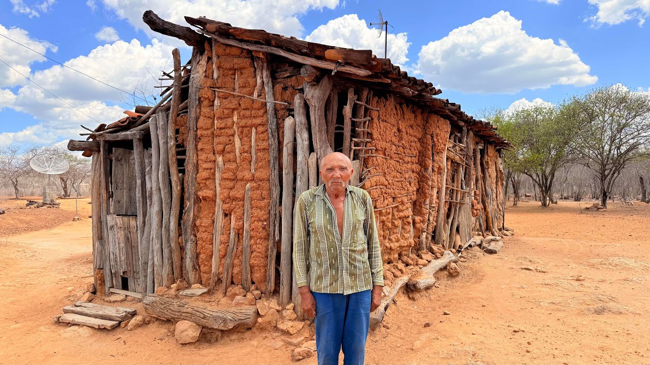 Fome extrema: seu Luiz, 80 anos, sobreviveu com comida de animais
