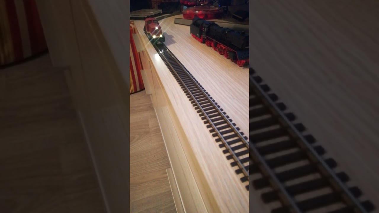 Model Train H0 - Br 115 DR diesel hydraulic locomotive