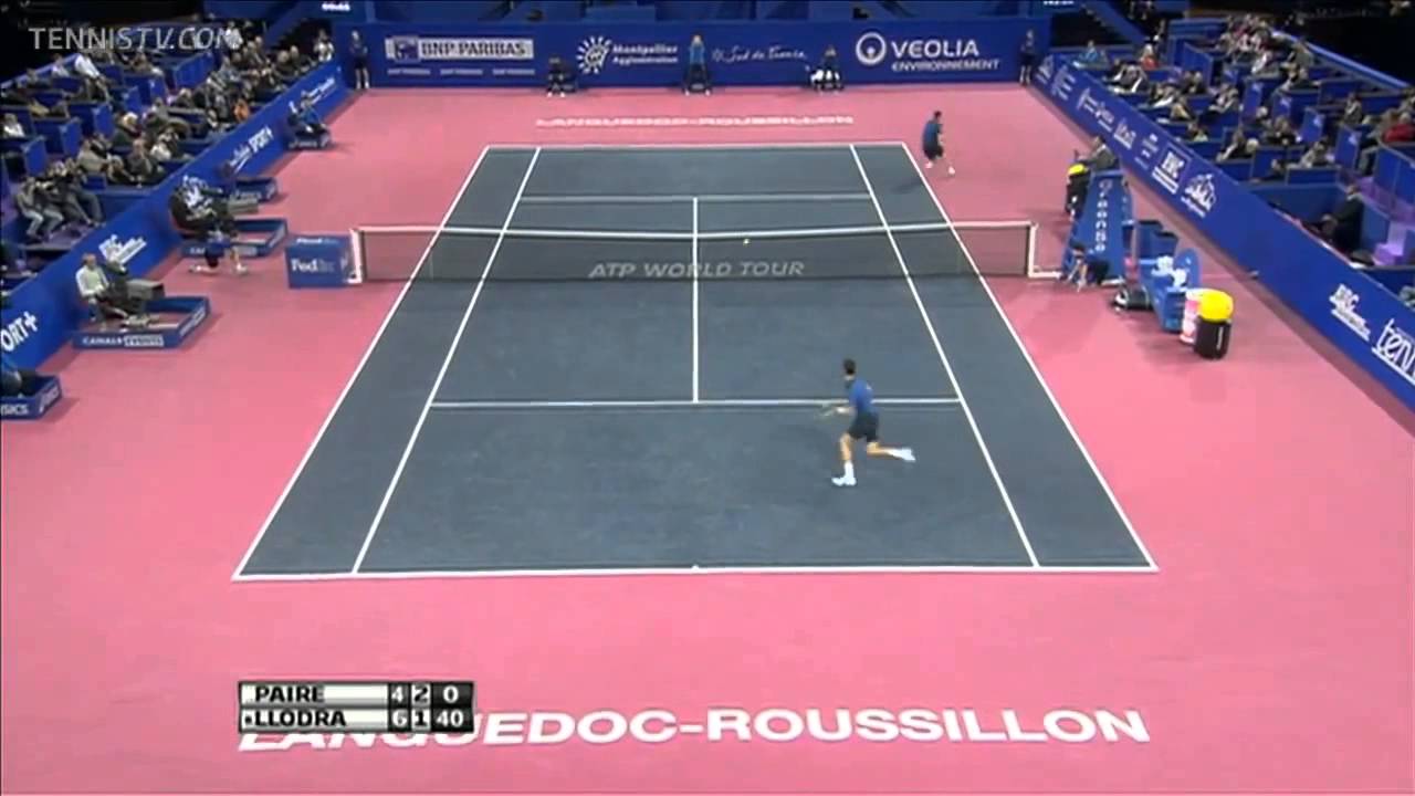 Benoit Paire sick touch against Llodra