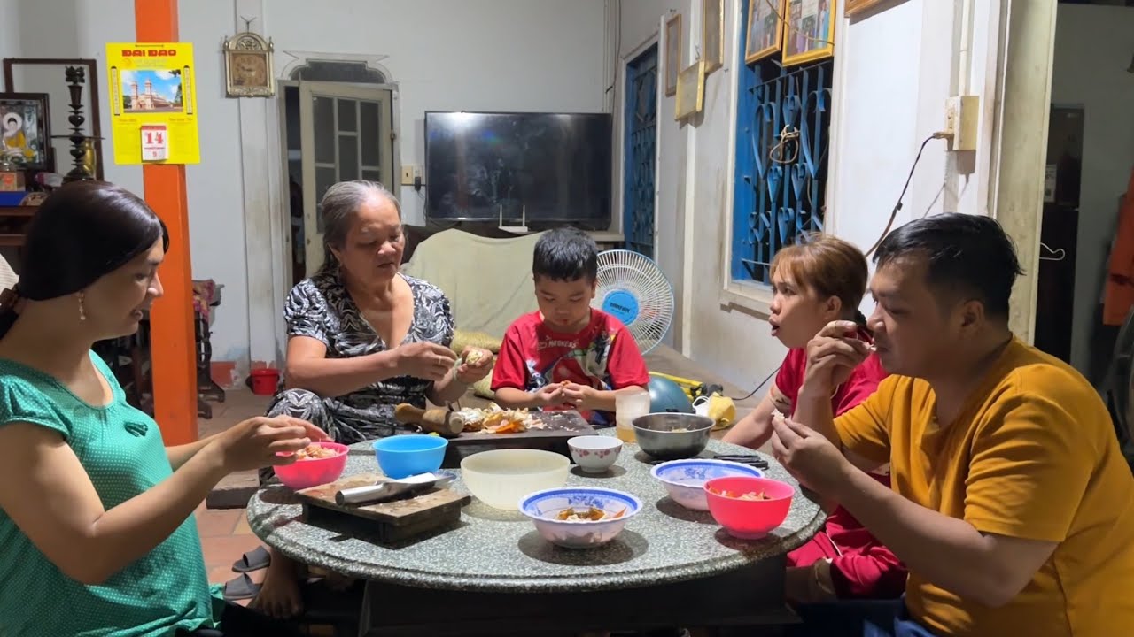 Chị chồng Vợ thằng Sang mua cua biển | Con Liễu lần đầu được tẩm bổ - Tập 314