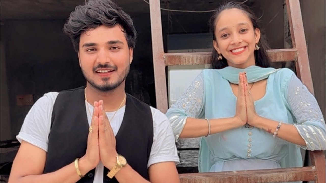 जल्दी से  आजाओ बातें करते हैं😍❤️