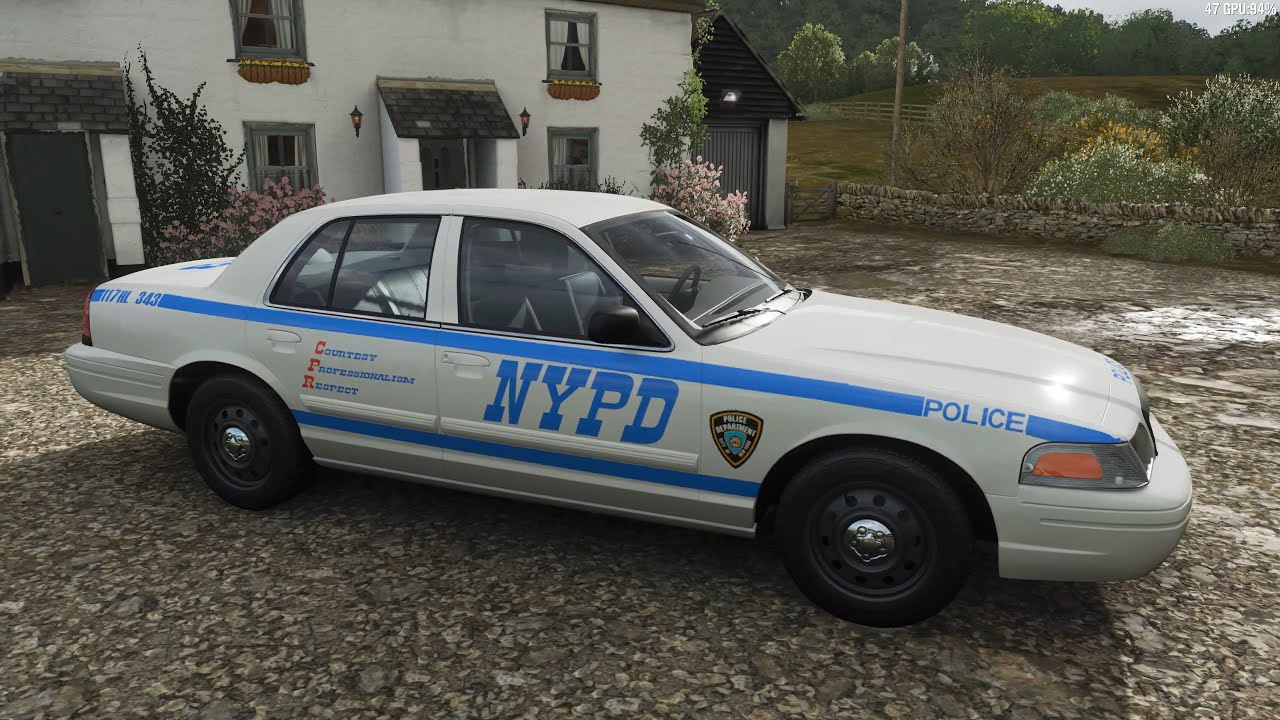 Forza Horizon 4 - 2010 Ford Crown Victoria Police Interceptor - Car Show Speed Jump Crash Test .