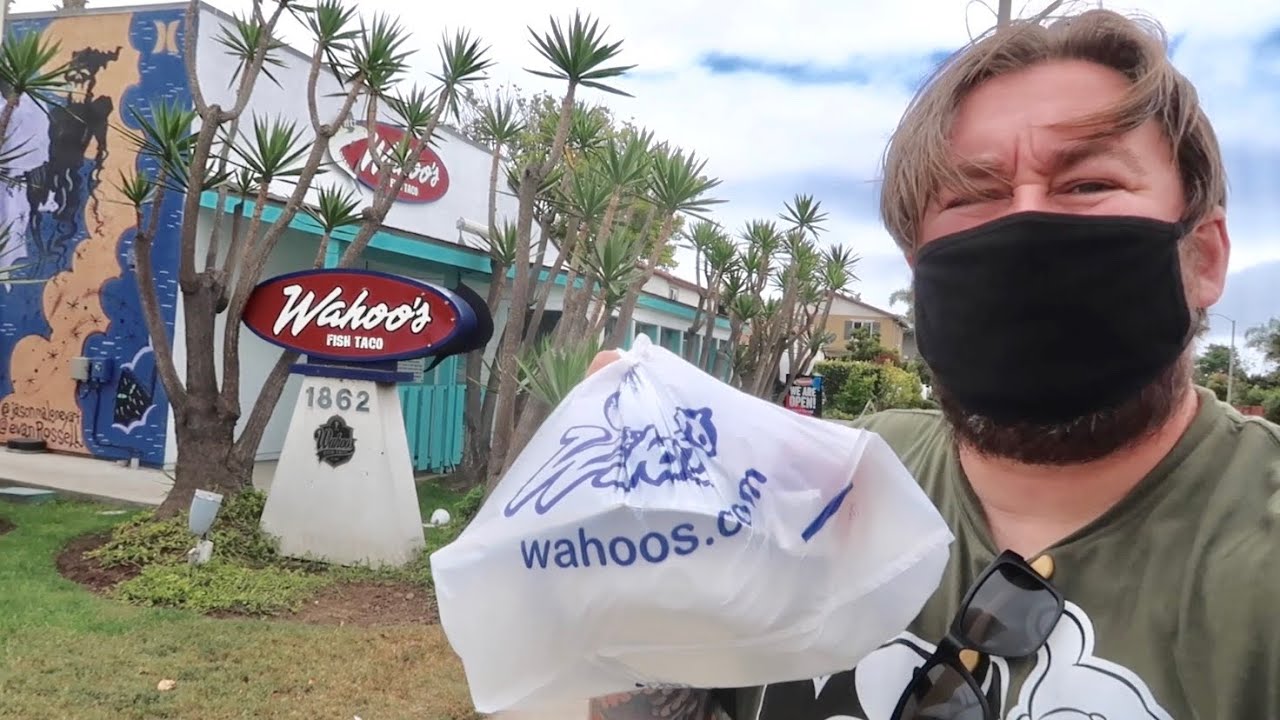 The First Wahoo&rsquo;s Fish Taco Stand - Original Location Take Out Food Review / Costa Mesa California