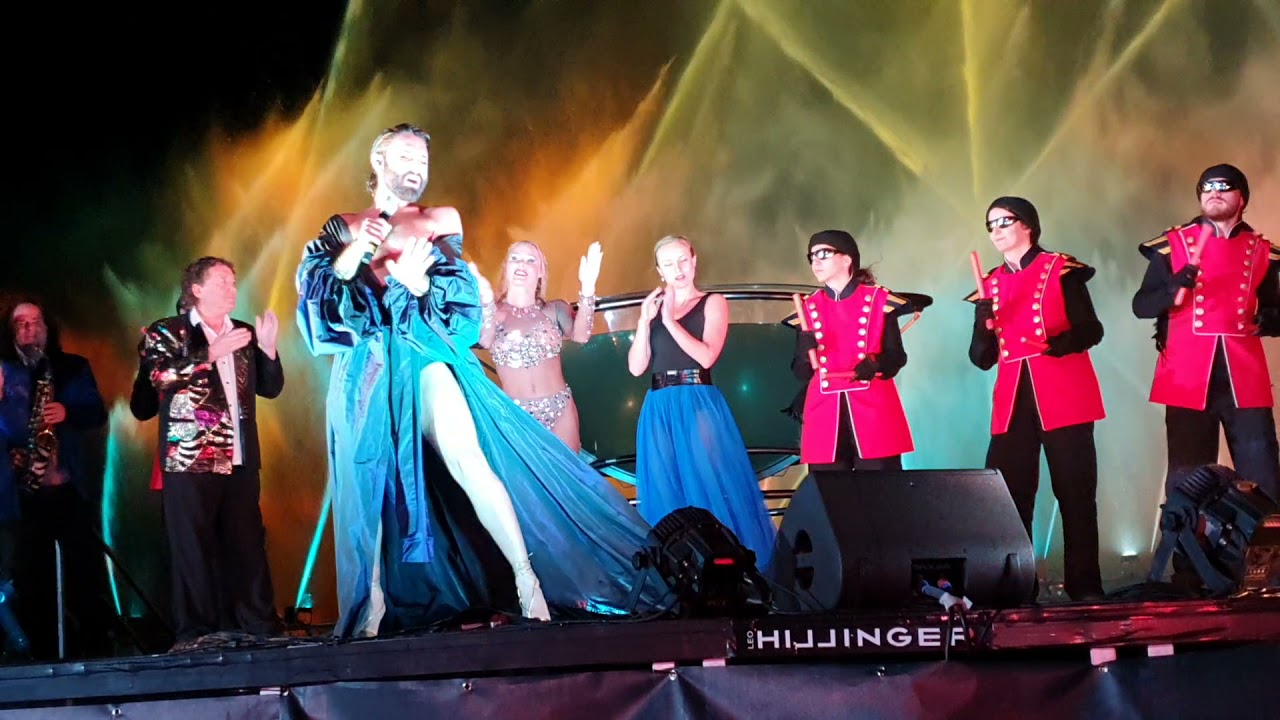 MALEBU - 19.8.2021 Conchita Wurst, Aquaphonix show, Schloss Hof