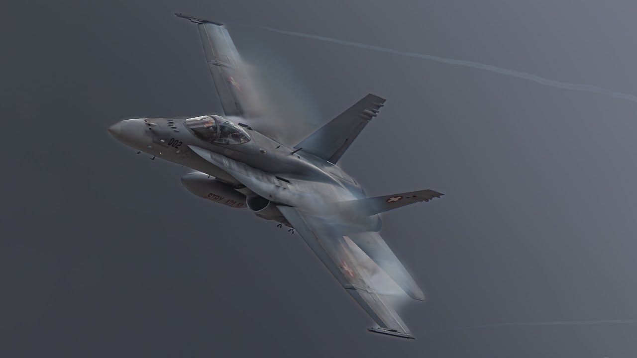 🇨🇭 F/A-18 Hornet live firing at Axalp Fliegerschiessen [4K]