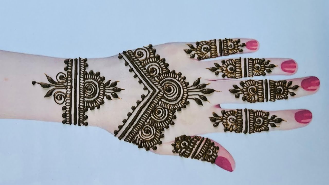 Pinteresty back hand design #backhanddesigns #backhandmehndi #aestheticmehndidesign 