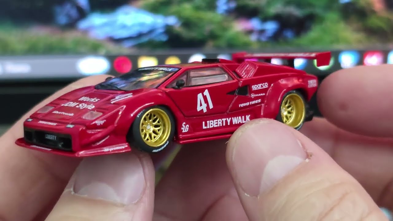 Mini GT #1100 (Lamborghini Countach LB-WORKS (Red)) #automobile #lamborghini #mini