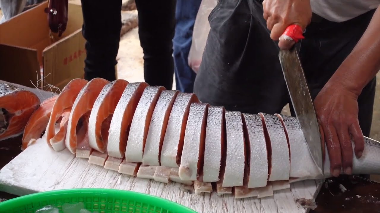Taiwan Seafood Auction / Fish cutting skills - Taiwanese Tradition Market