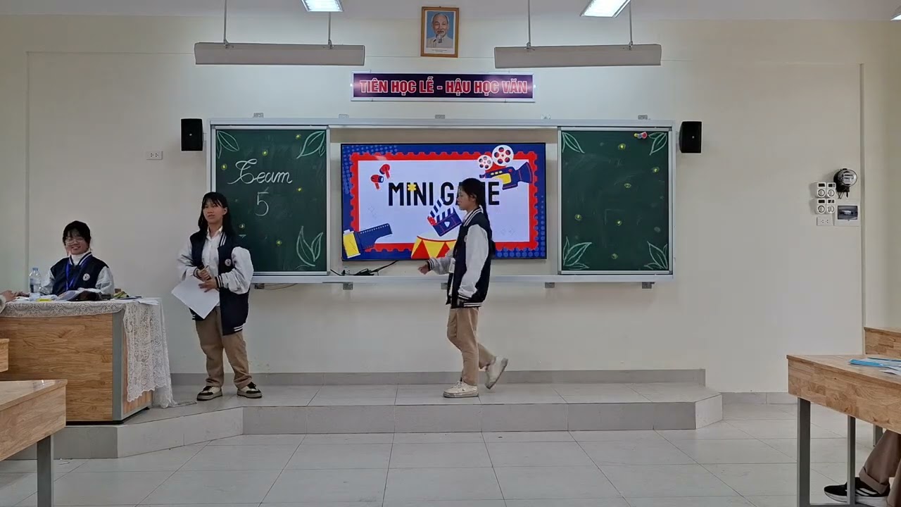 MR. TÙNG VLOG - ENGLISH 12 - PROJECT - UNIT 5: THE WORLD OF WORK - 12A1 (2025-2026)