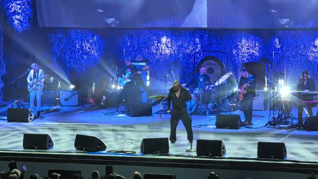 Morrissey : There Is a Light That Never Goes Out @ The Greek Theater
