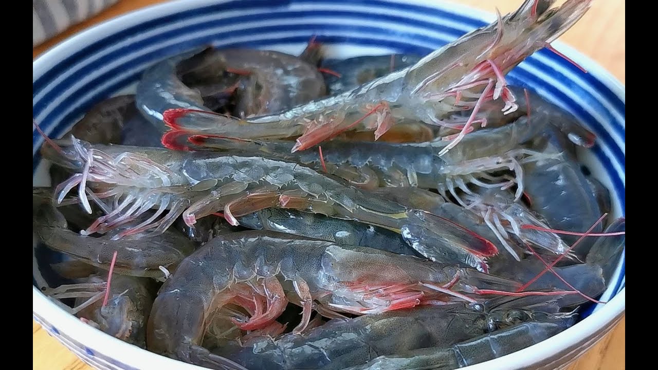 以后大虾就这样吃，不水煮不油炸也不炒，出锅连汤汁都不剩，解馋