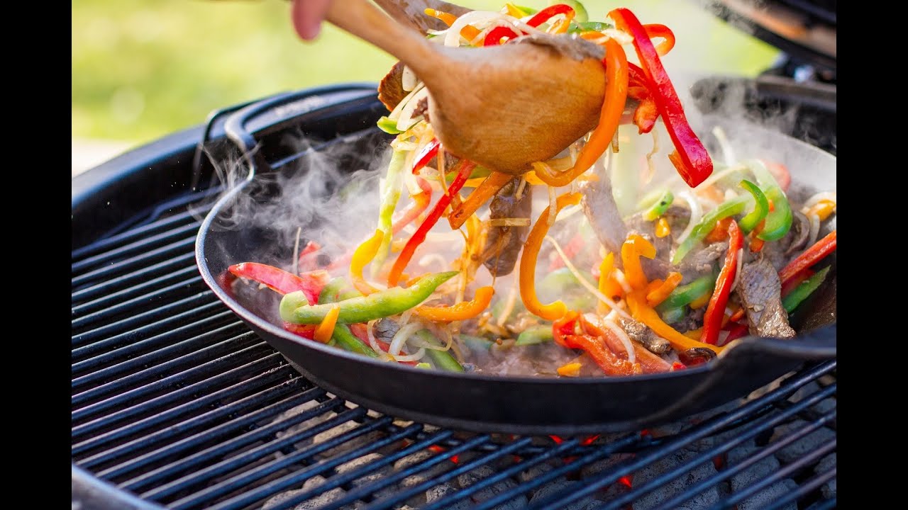 5 Minute Stir Fry On The Grill | Weber Grills