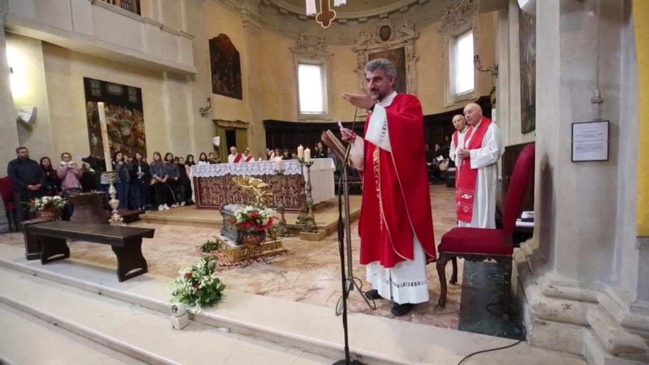 Novellara, il vescovo di Reggio Emilia stoppa la tribuna elettorale nella chiesa di don Goccini