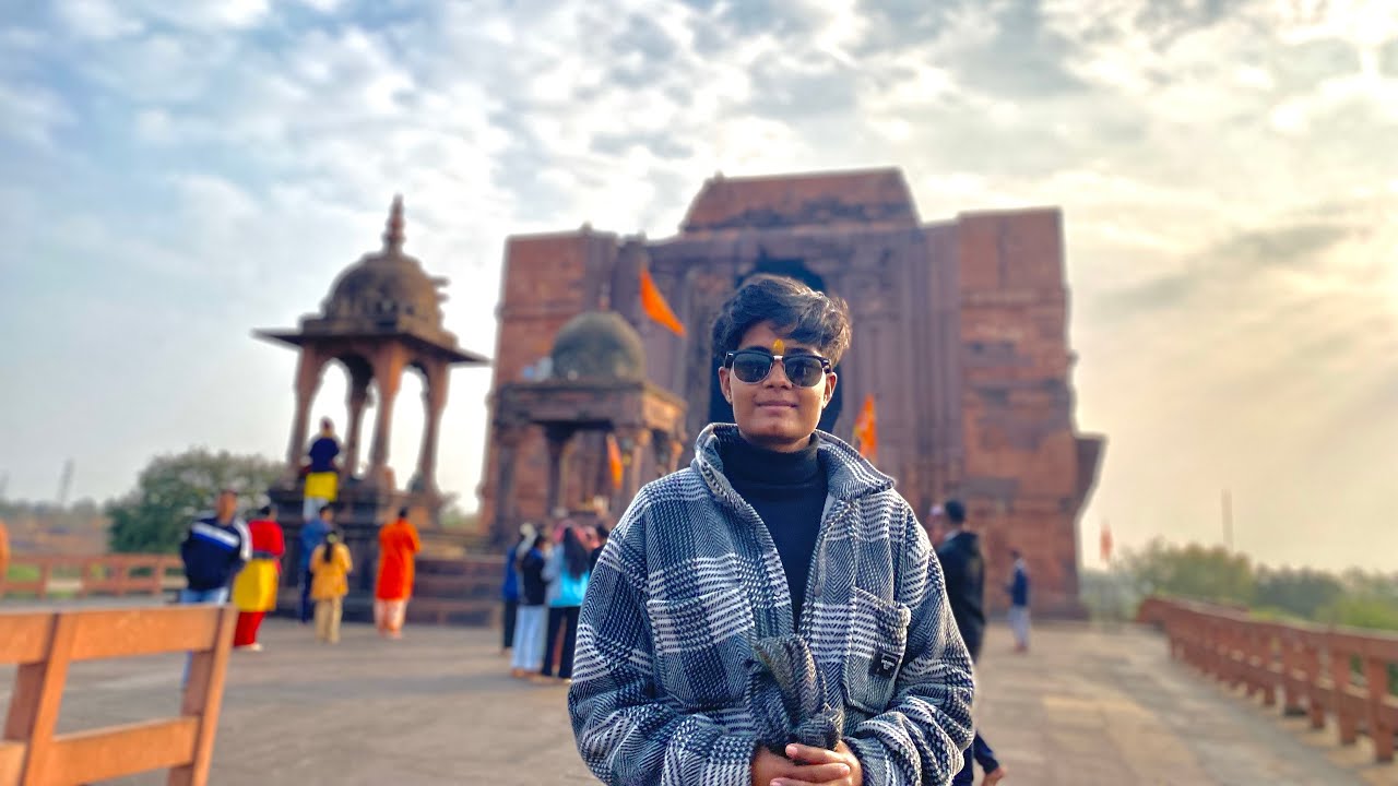 Bhojpur mandir aagye aaj subha .. Bandar ne sbka prashad china aaj 🤣😹
