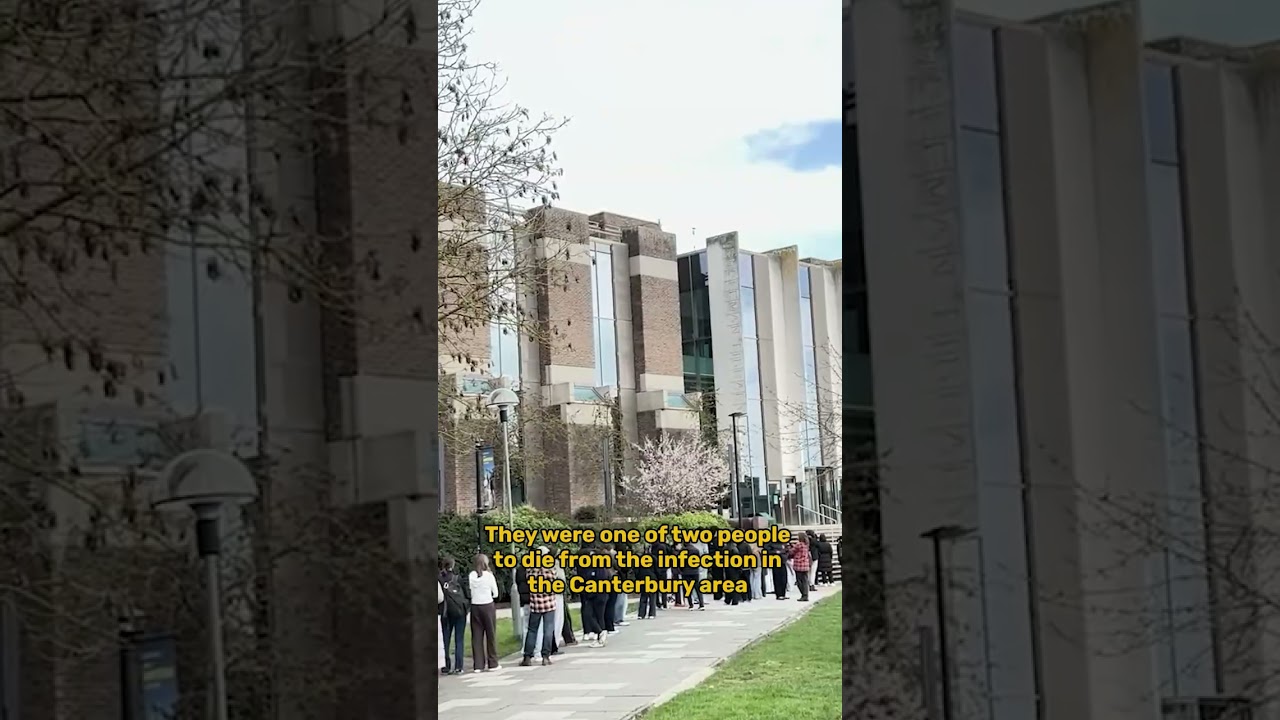 University students queue for antibiotics after meningitis deaths