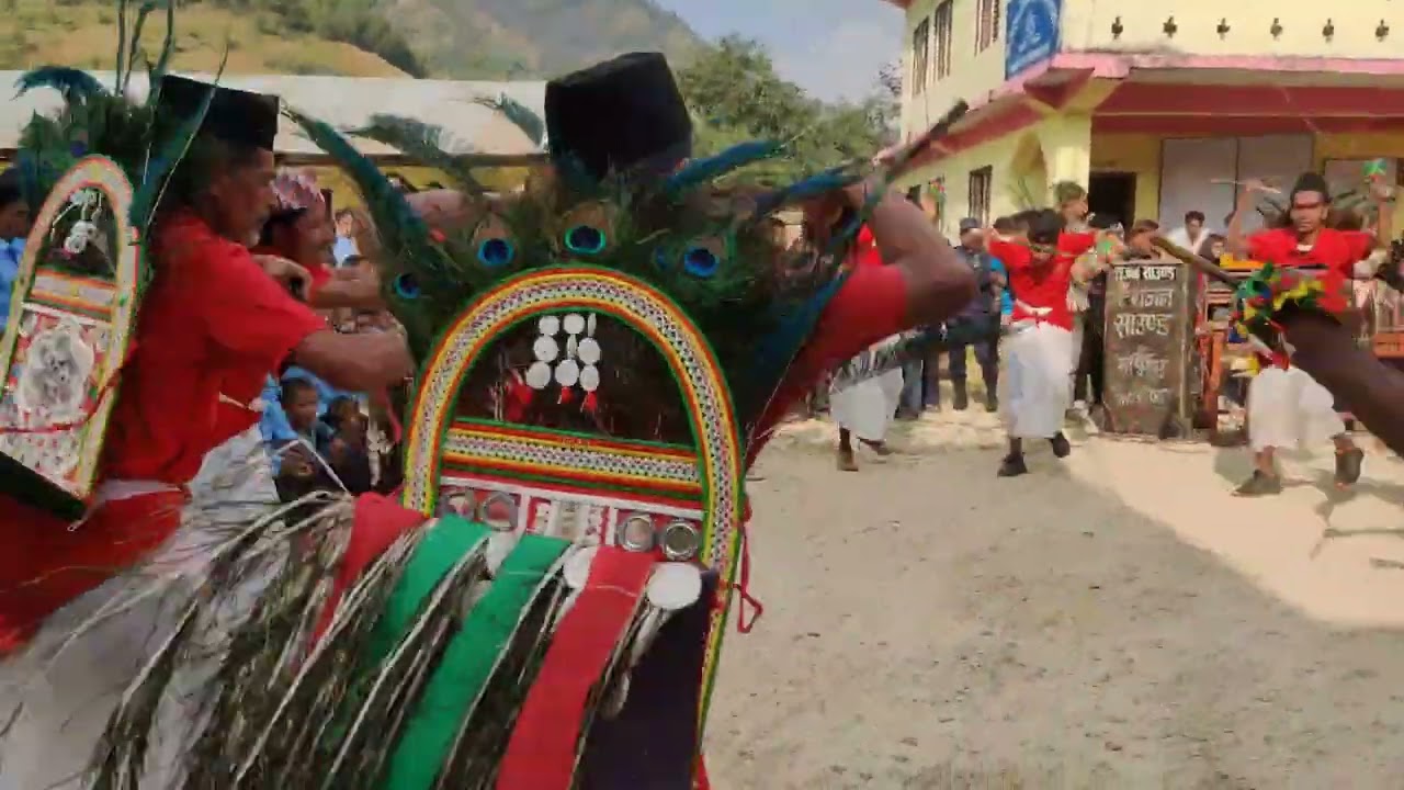 सल्यान रुकुम मा चर्चीत स्यारिङ्गे / सिङ्‌गारू नाच🙏🙏