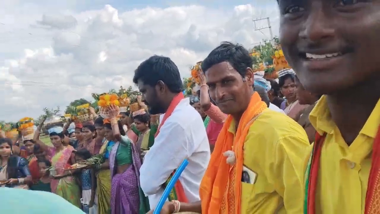 సిద్ధిపేట జి, లింగారెడ్డి పల్లె 1 వార్డు ఇందిరమ్మ కాలని లో పాచ్చమ్మ బోనాలు 9989533106