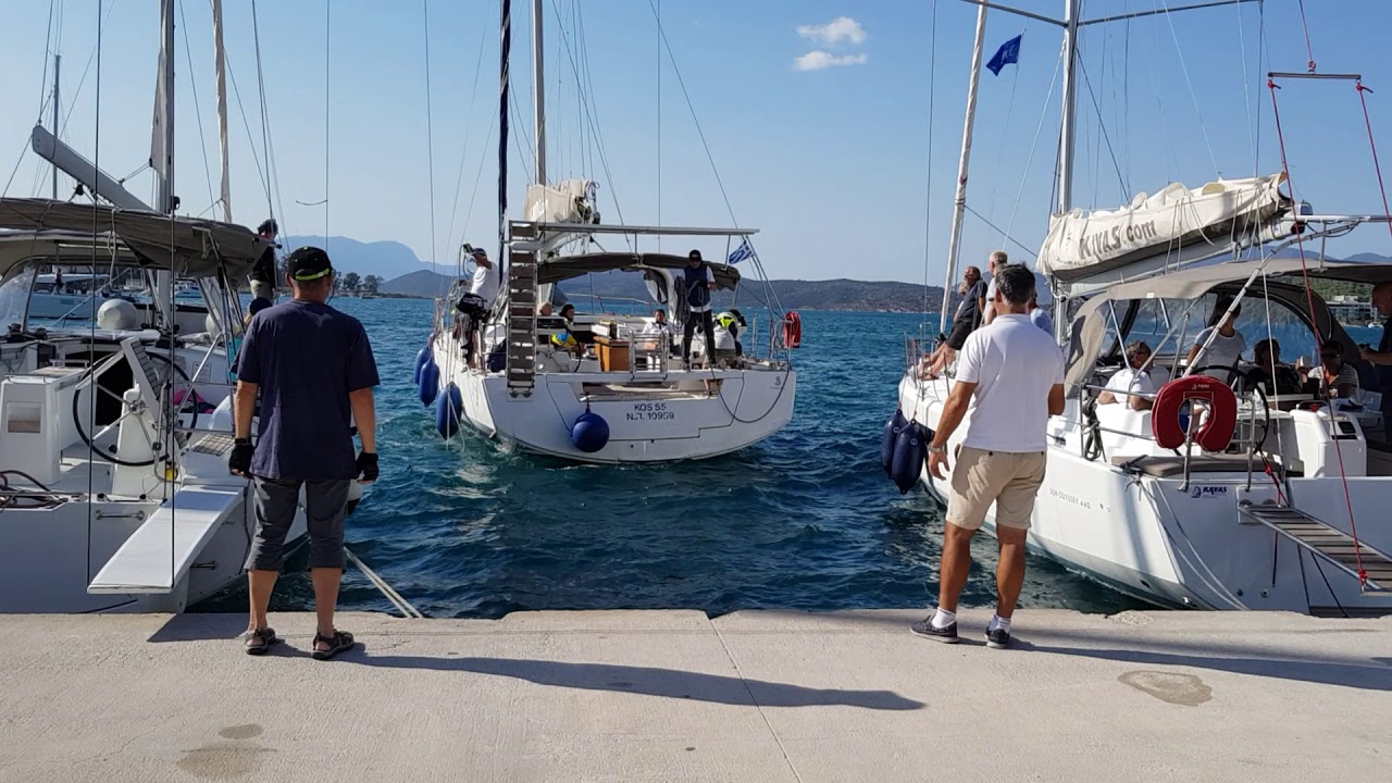 Manewry portowe w Poros