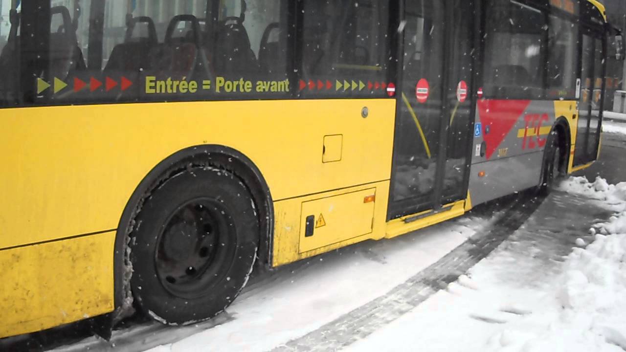 VanHool NewAG300/2 TEC 3117  Patine sur la glace (12/03/2013)