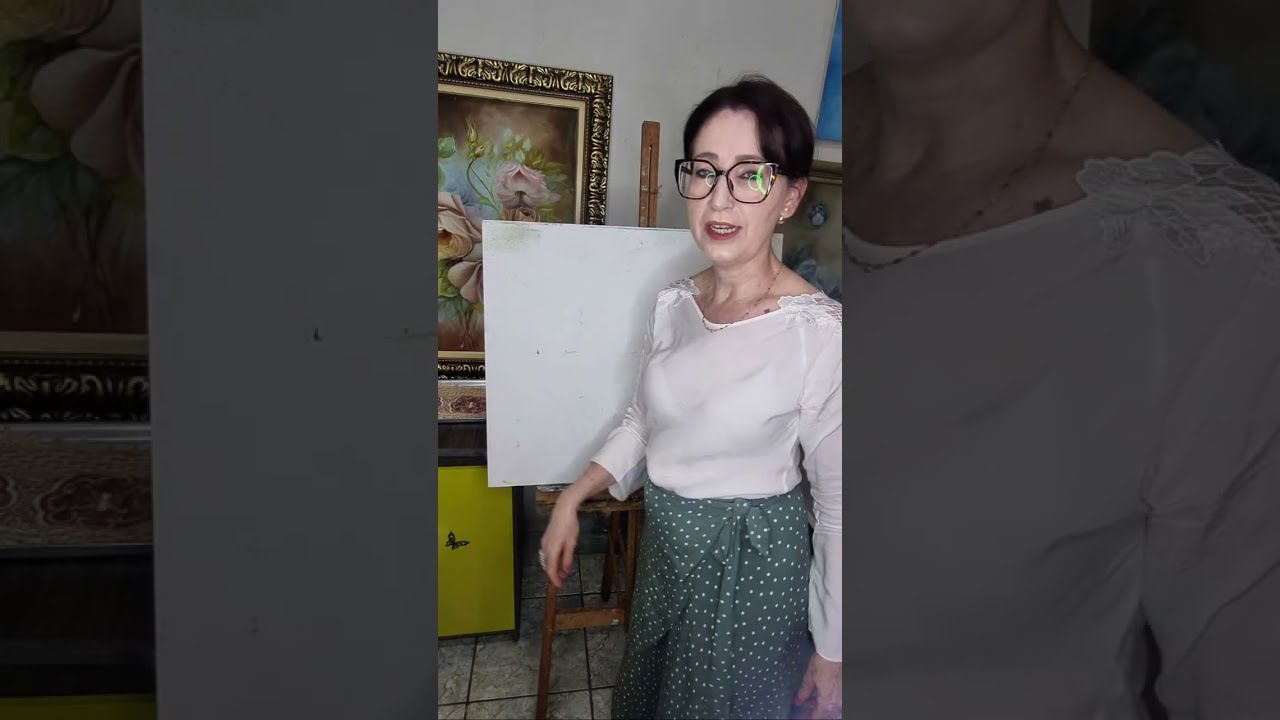 Miriam Garcia  Live ao vivo com rosas.