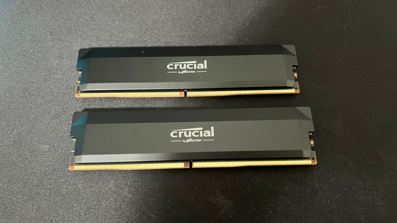 Распаковка комплекта оперативной памяти Crucial 6400 МГц CL38 объемом 32 ГБ.