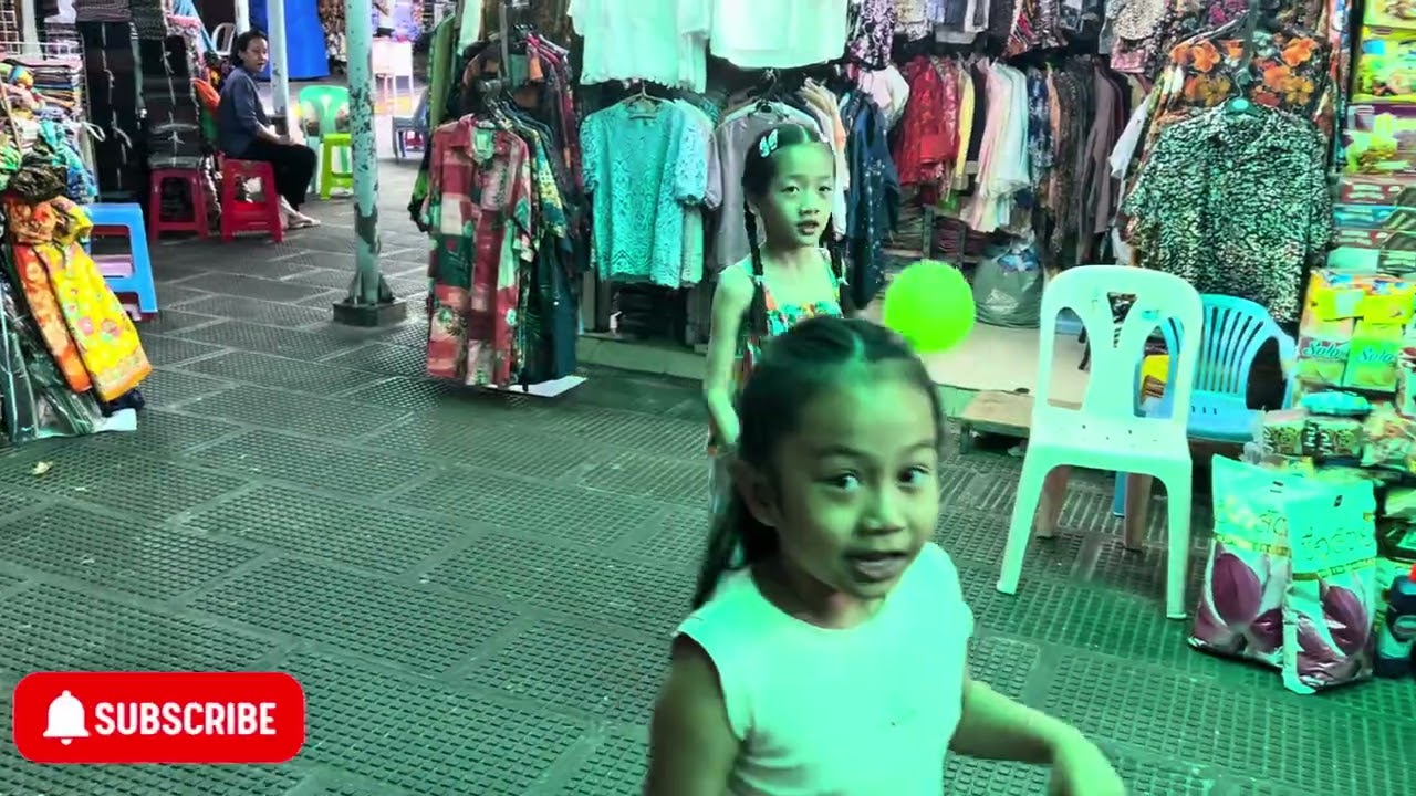 Short Visit to Royal Palace & Central Market in Phnom Penh 