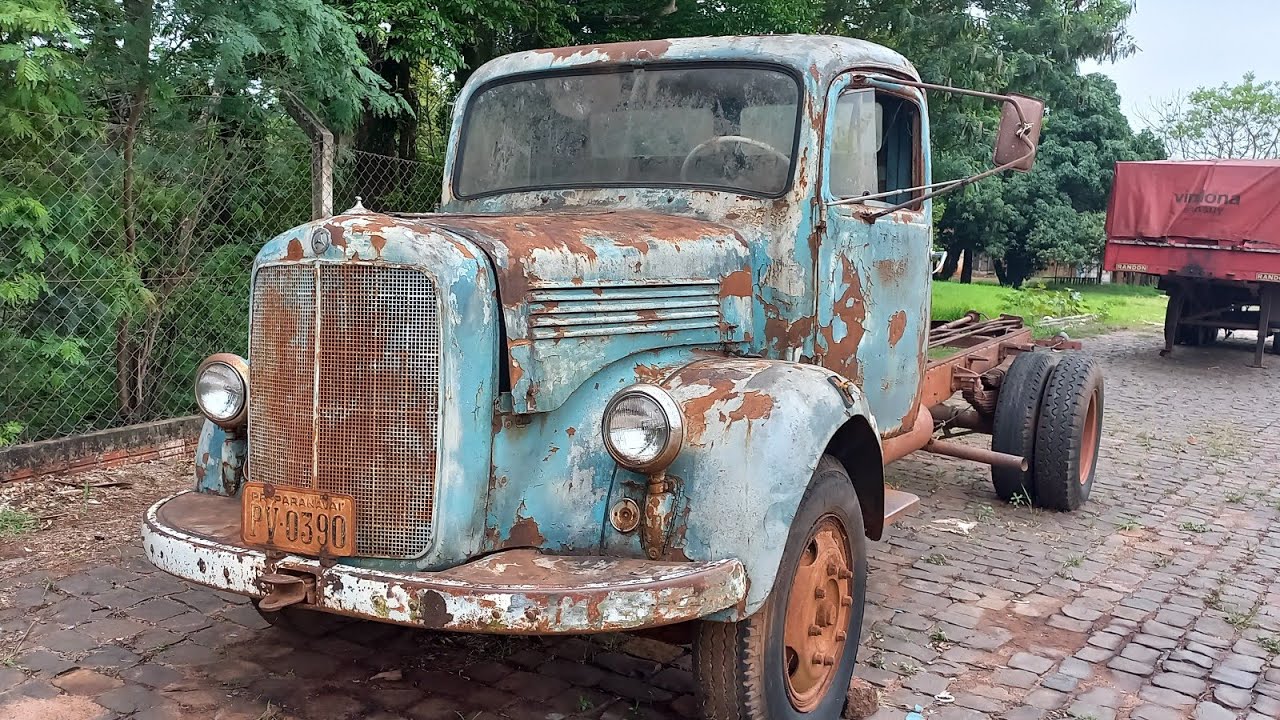 um Mercedes Bens  LP  312 ano 1958  a venda  valor  120 mil