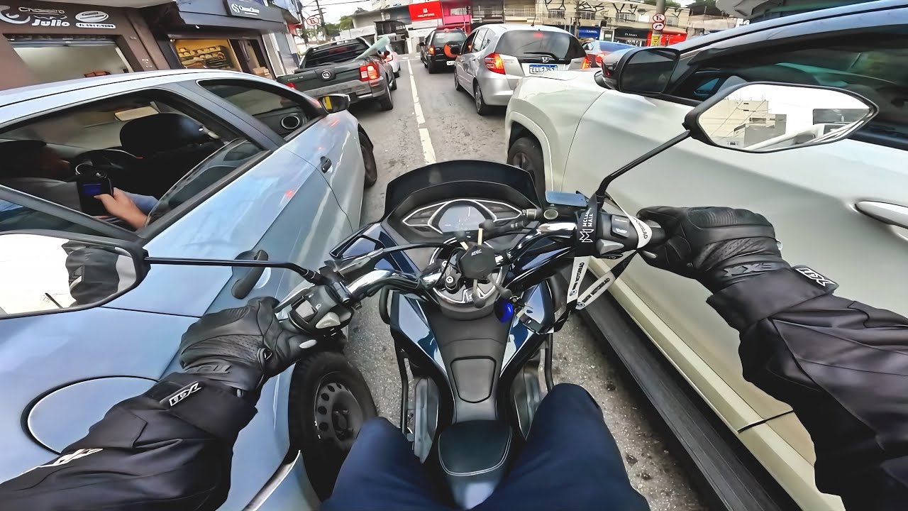 Honda PCX 150: A Scooter Econ&ocirc;mica, &Aacute;gil e de Melhor Custo-Benef&iacute;cio para Dia a Dia