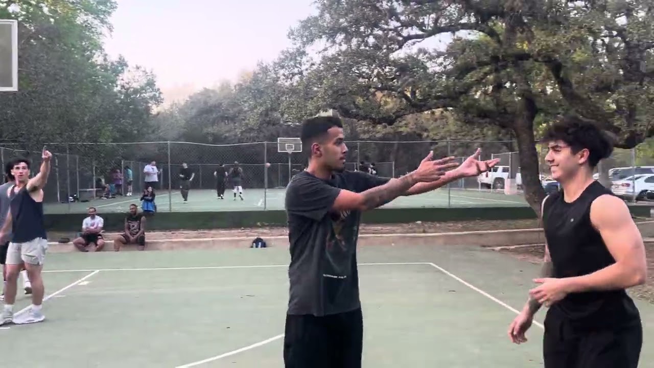 Windy Hoop Session🏀🌬️ 