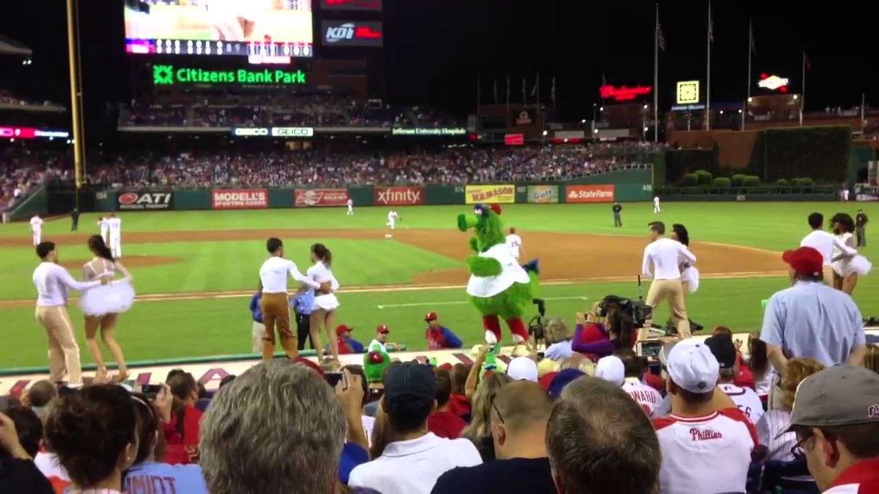 Philly Phanatic Dance Off