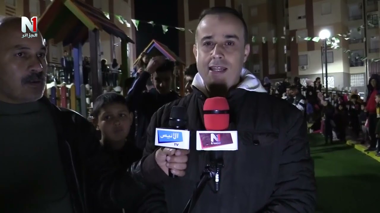 البويرة جمعية حي الفين مسكن عدل تنظم حفل تكريمي للتلاميذ النجباء بمناسبة يوم العلم