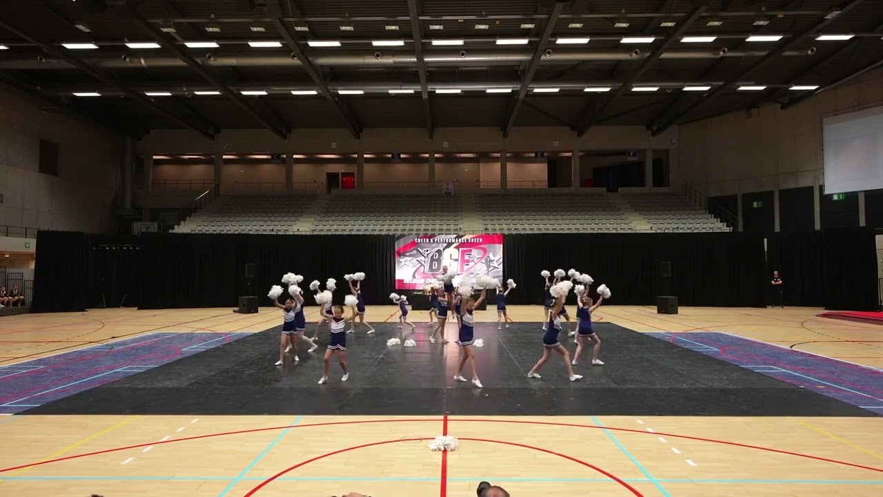 Danshuis Energy Flames Danshuis Boutersem PEEWEE POM