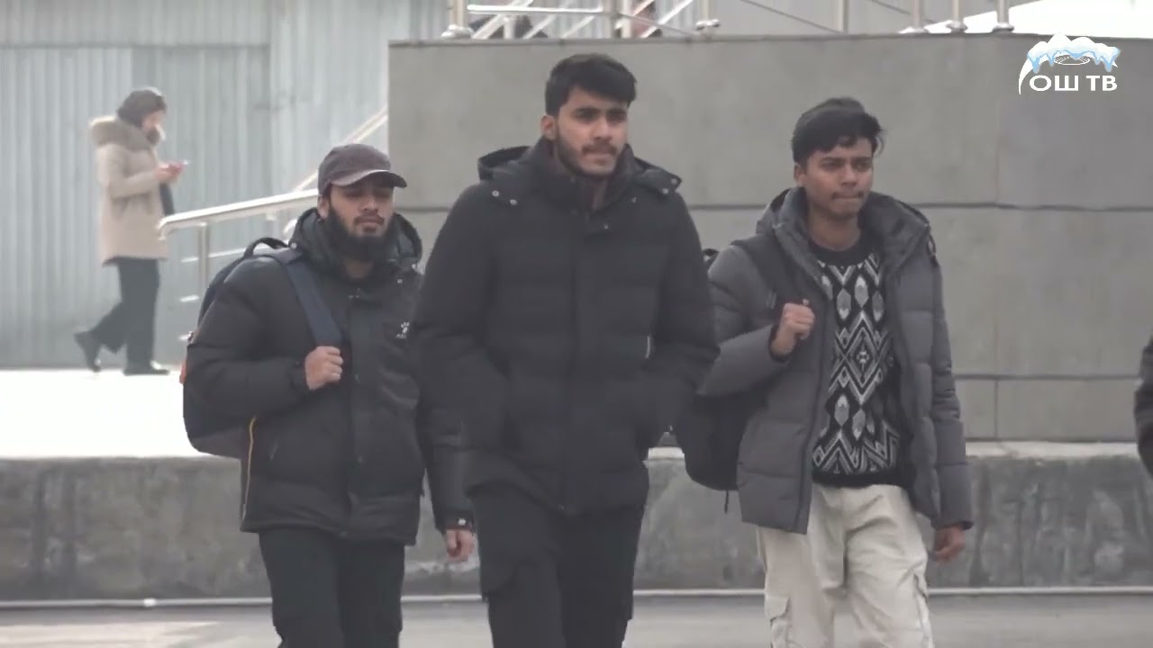 Ошто чет элдиктерди калкалап, ай сайын 5 миң-20 миң сомдон алып жүргөн милиция кызматкери кармалды