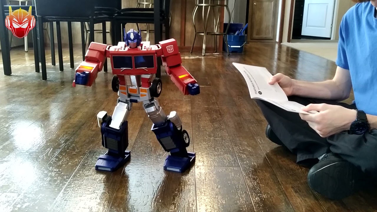ROLL OUT!  The Journeys End and Review of No.00025 Robosen Auto Converting Optimus Prime