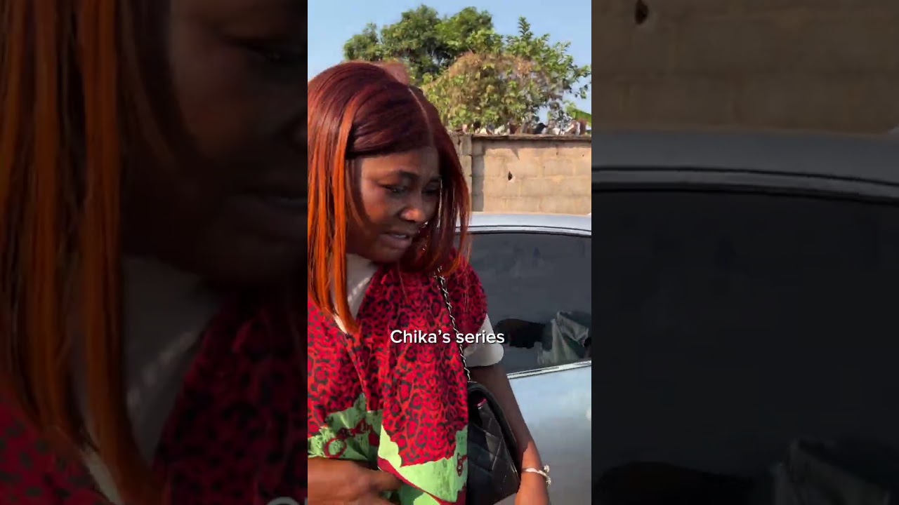 African woman faking a pregnancy 