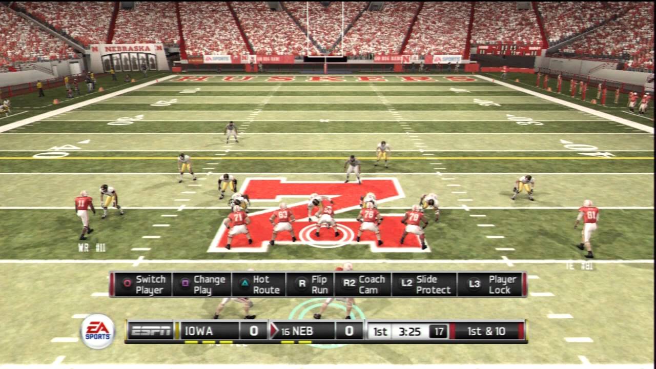 NCAA Football 12 Tips: Hot Routes and Smart Routes