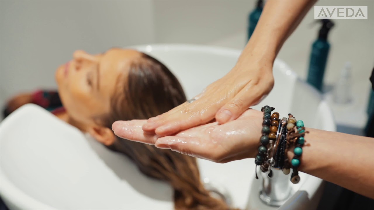 Ricostruisci i Capelli stressati  con Botanical Repair