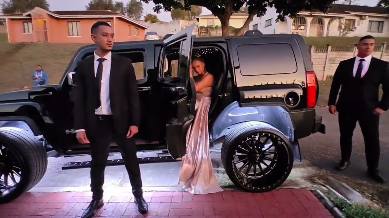 The Beautiful Logan making memories for 2025 at her Matric Dance with The Exotic Car Hire-GWagon
