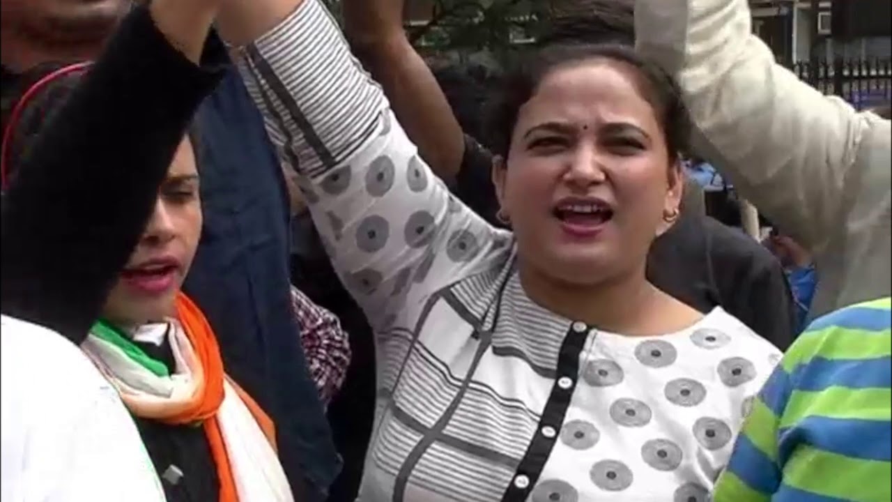 Indian Youth Congress Protest Over Maharashtra Political Crisis