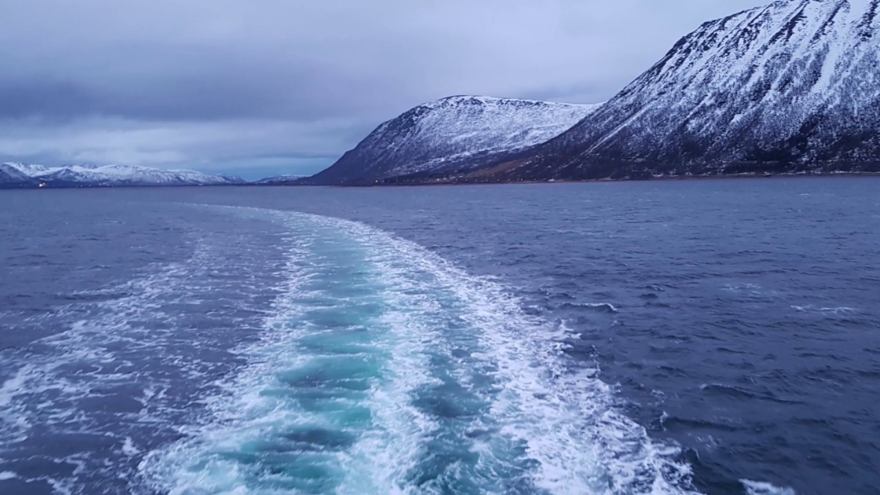 Le long des côtes norvégiennes, en hiver,  avec Hurtigruten