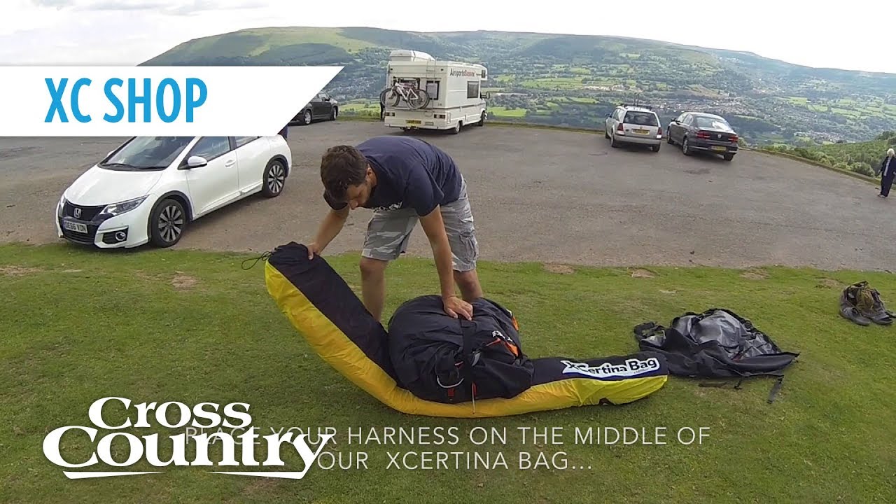 How to pack your paraglider using a concertina bag