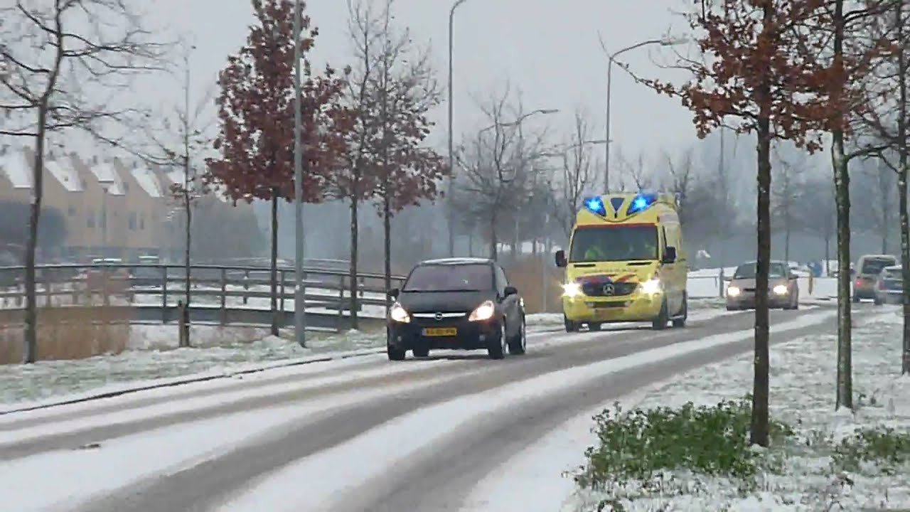 Ambulance 08-113 Komt Ter plaatsen