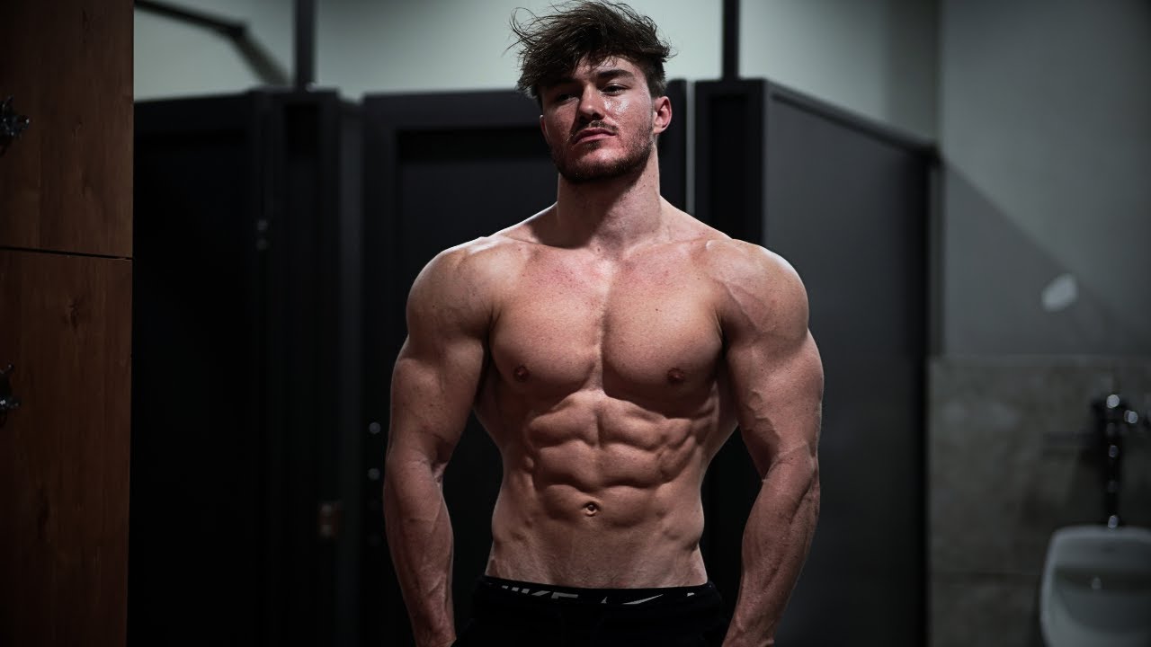 Getting Abs While Bulking | Full Day of Eating