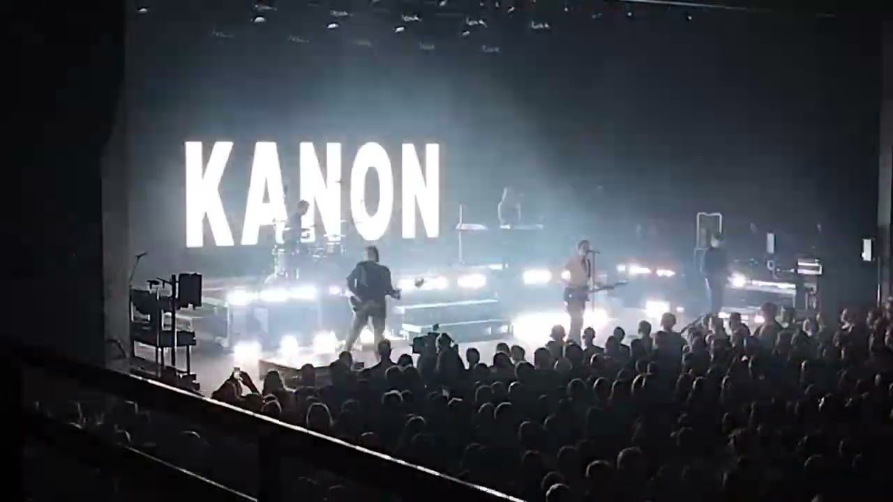 Kalaset live at Falkoner Salen 20251120 - Sprængfarlig Kanon og Kaos Kan Være Smukt