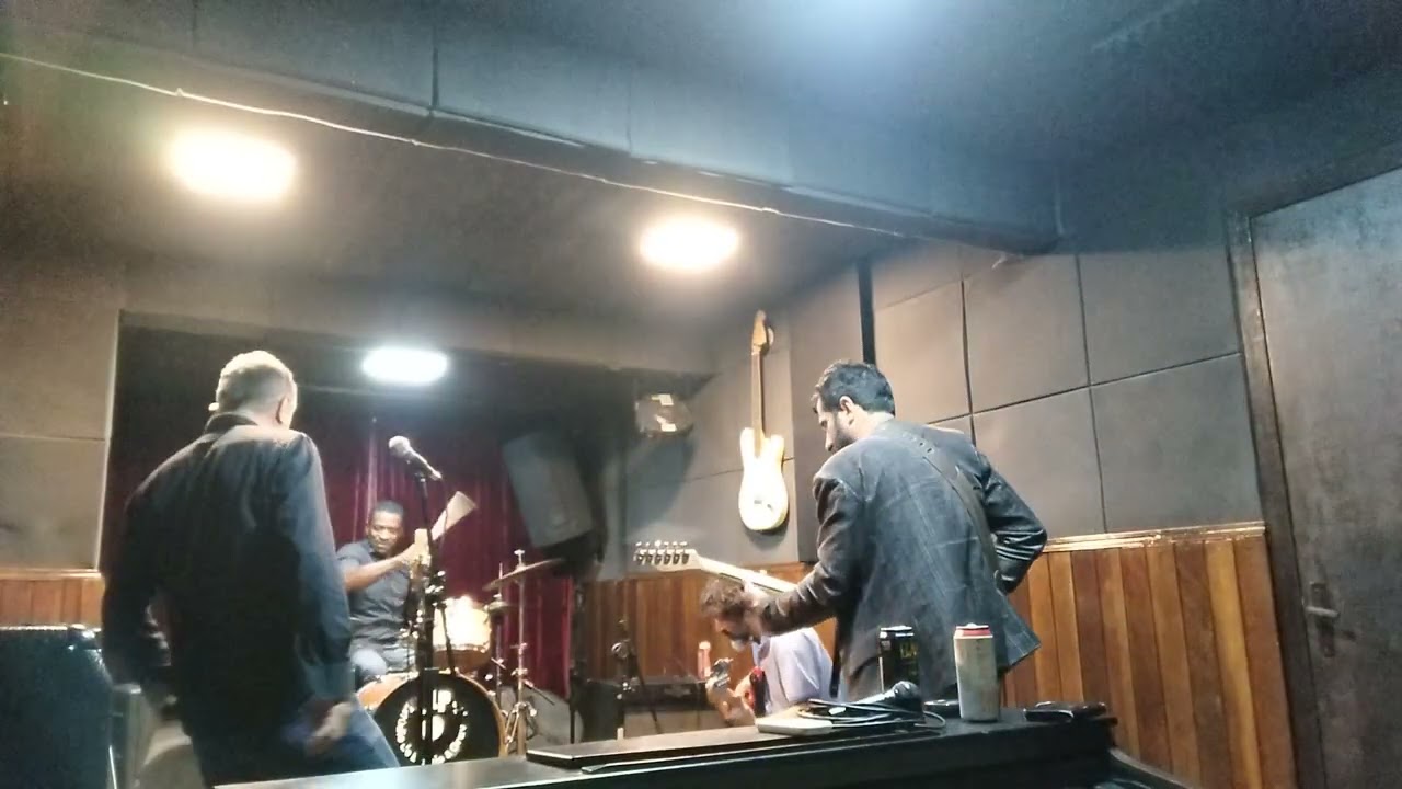 "Born to be wild" versão "Freak Jack" Rock Gaúcho. 