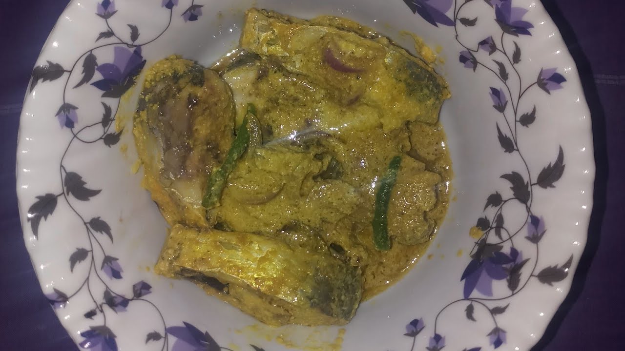Steamed ilish fish (ilisha,hilsa) with mustard seeds | steamed in pressure cooker
