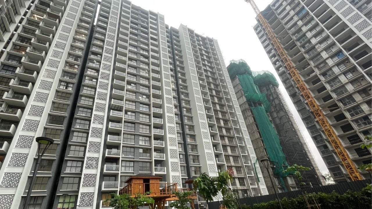 2 BHK | Lodha Woods | Price 2.30 Cr | Kandivali East | Farukh Khan - 7693874076