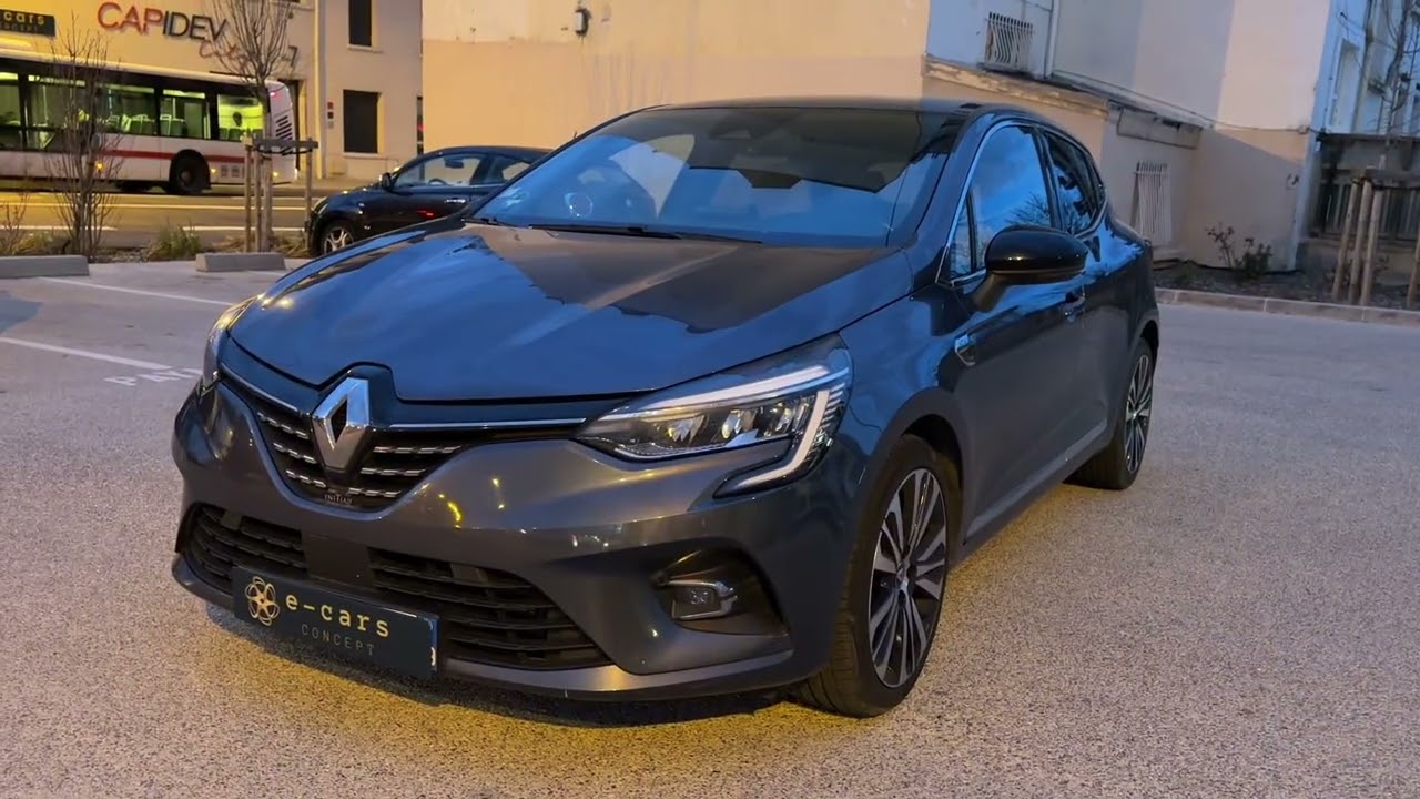 Clio 5 initiale Paris grise 
