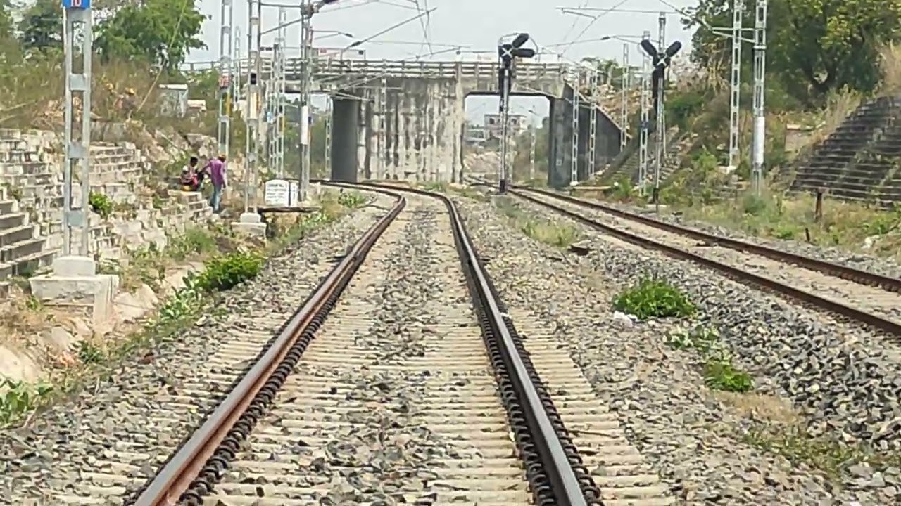 Insulated And Un insulated Over lap At OHE in Railway electrification project